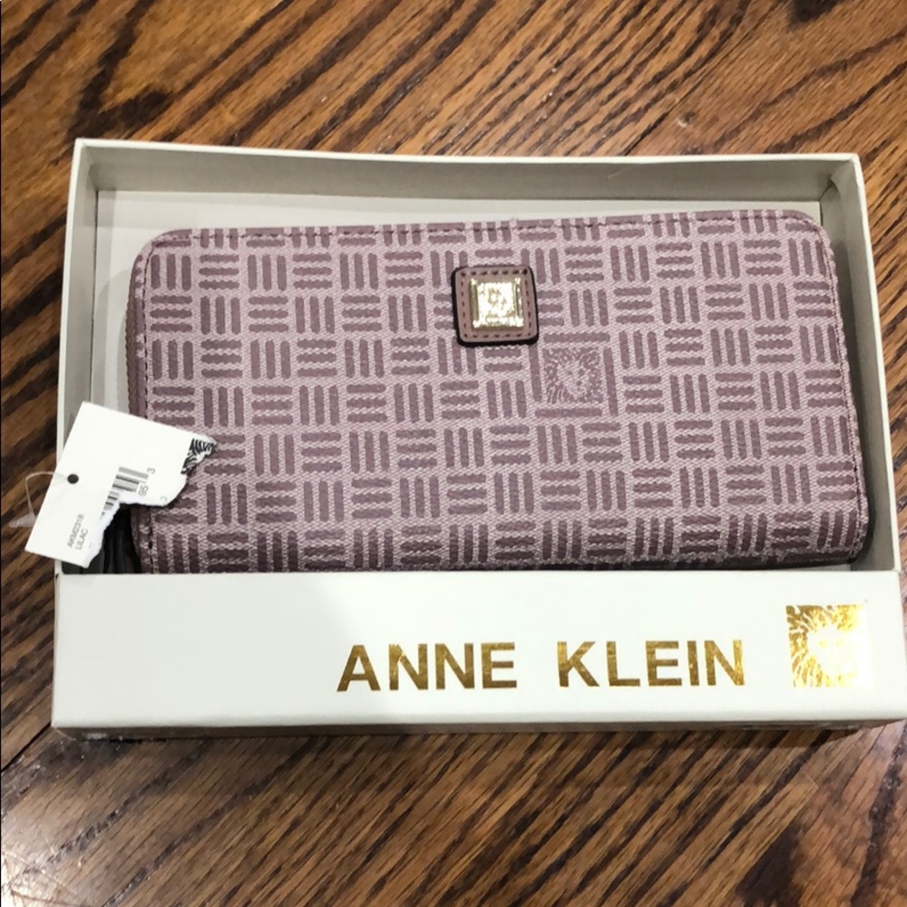 Brand new wallet!!!